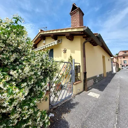 - La Ginestra Holiday home Ginestra Fiorentina